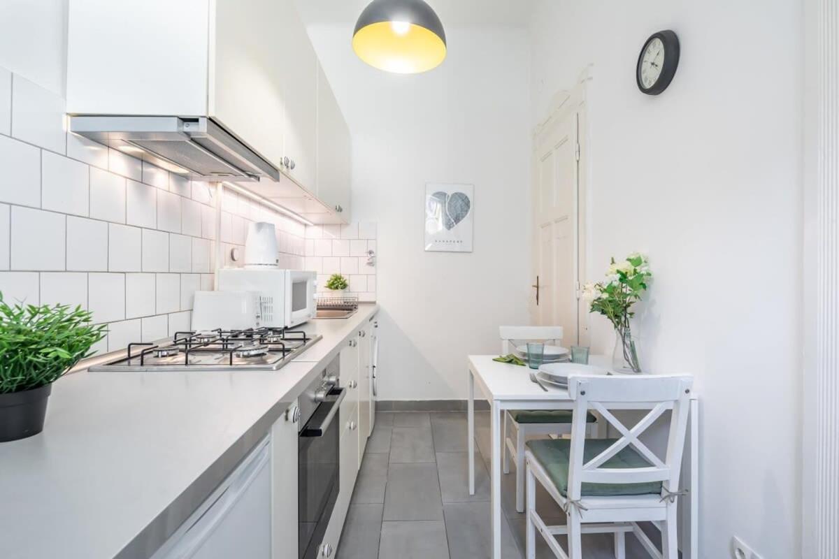 Lovely & Cozy Home With A C Boedapest Buitenkant foto